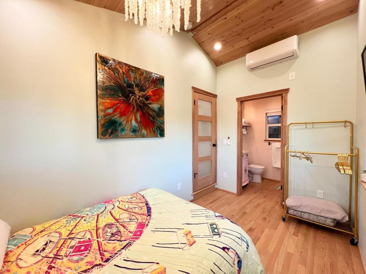 The Perch- Hilltop Bungalow, Eagle Rock-near Dtla Holiday home *