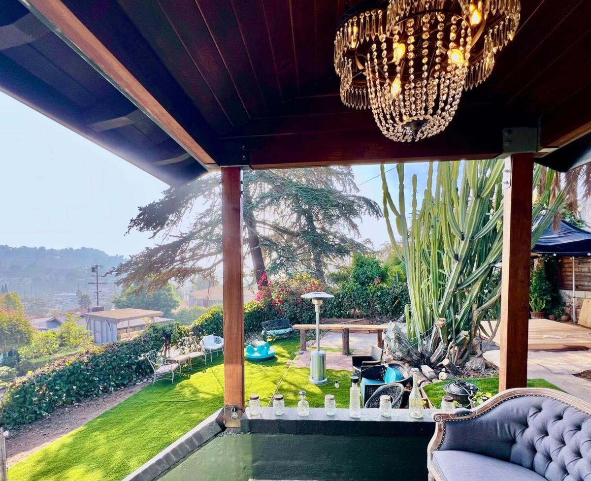 The Perch- Hilltop Bungalow, Eagle Rock-near Dtla Holiday home *