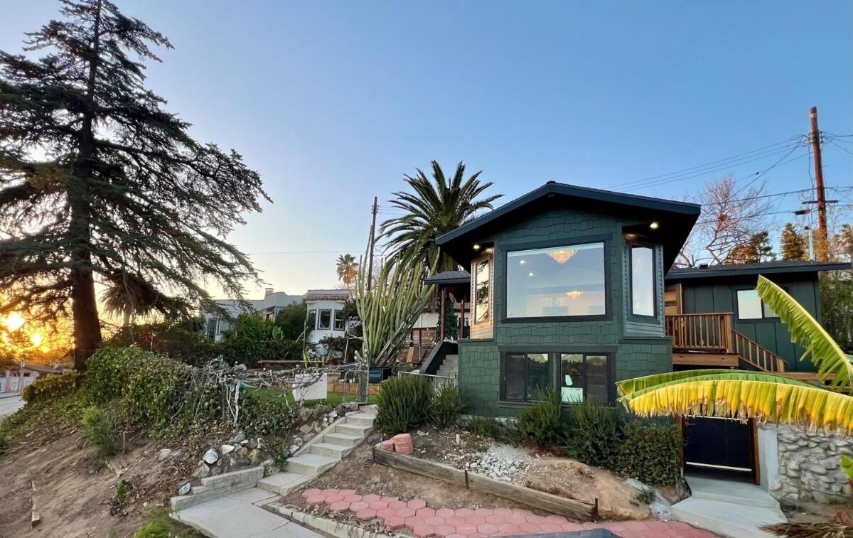 Casa de férias The Perch- Hilltop Bungalow, Eagle Rock-near Dtla